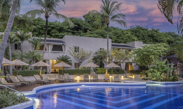 Waves Hotel & Spa by Elegant Hotels